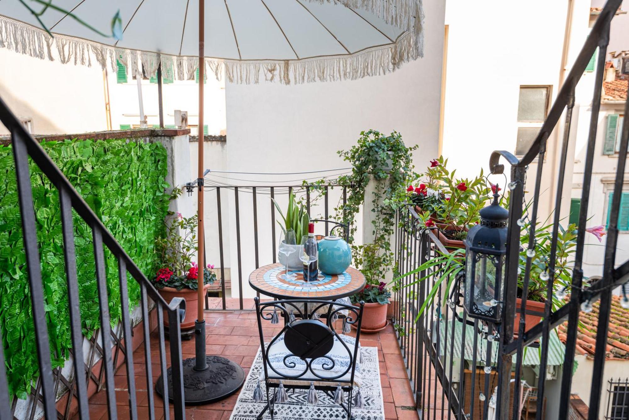 House Of Happy Hours With Terrace Florenţa Exterior foto