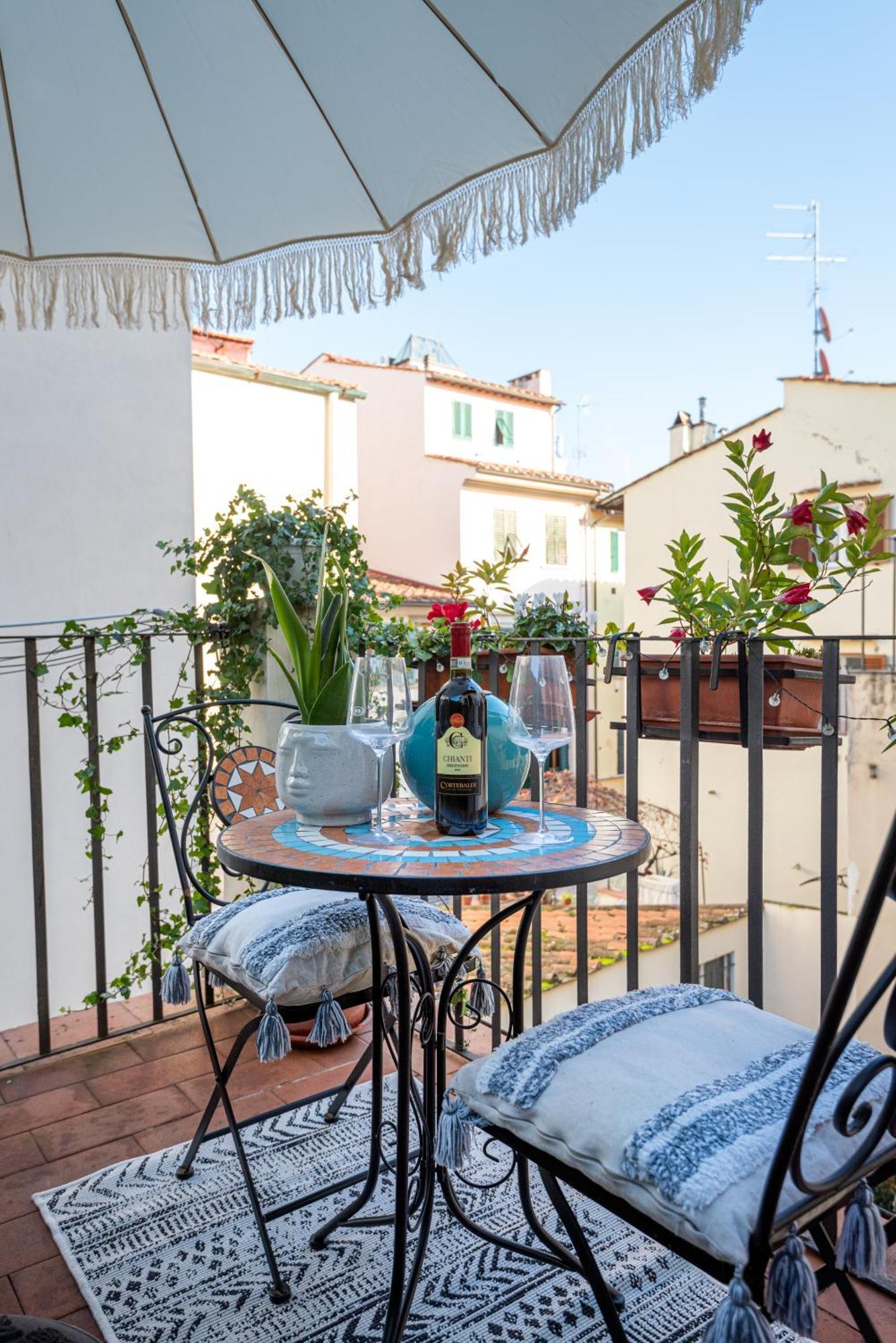 House Of Happy Hours With Terrace Florenţa Exterior foto